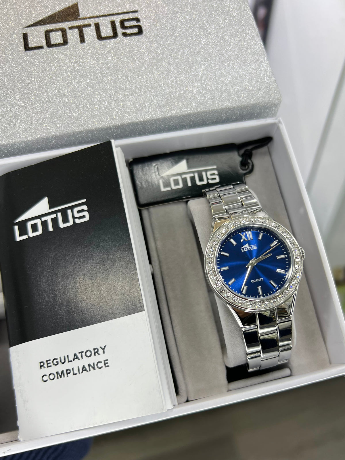 LOTUS 18883/5 Silver / Blue