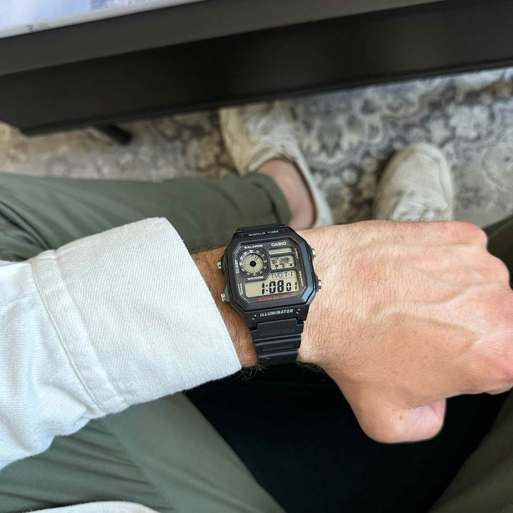 CASIO AE-1200WH-1AV